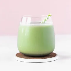 iced-vanilla-matcha-latte-7-683×1024 iced-vanilla-matcha-latte-7-683x1024